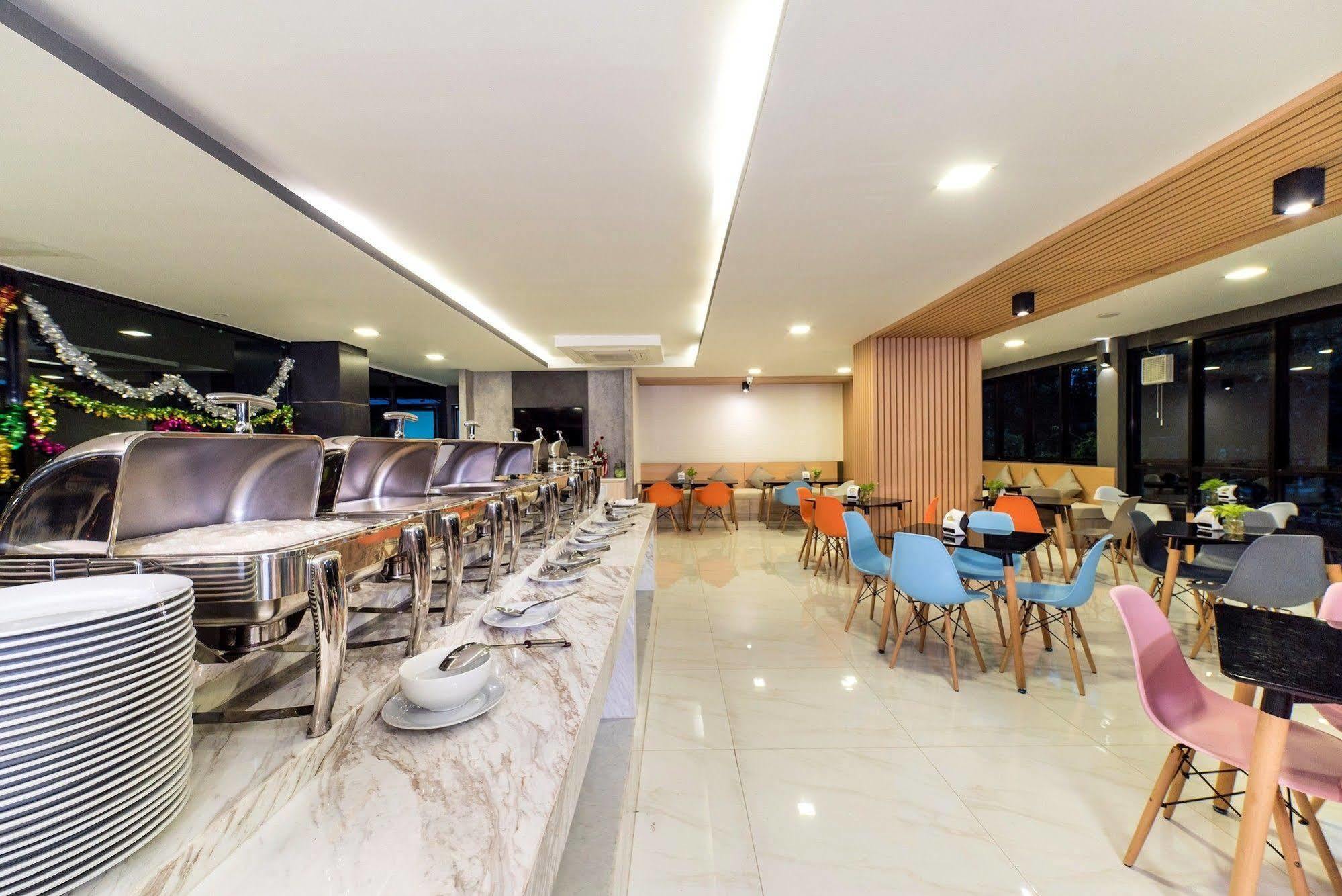 Pause And Play Hotel Чиангмай Экстерьер фото